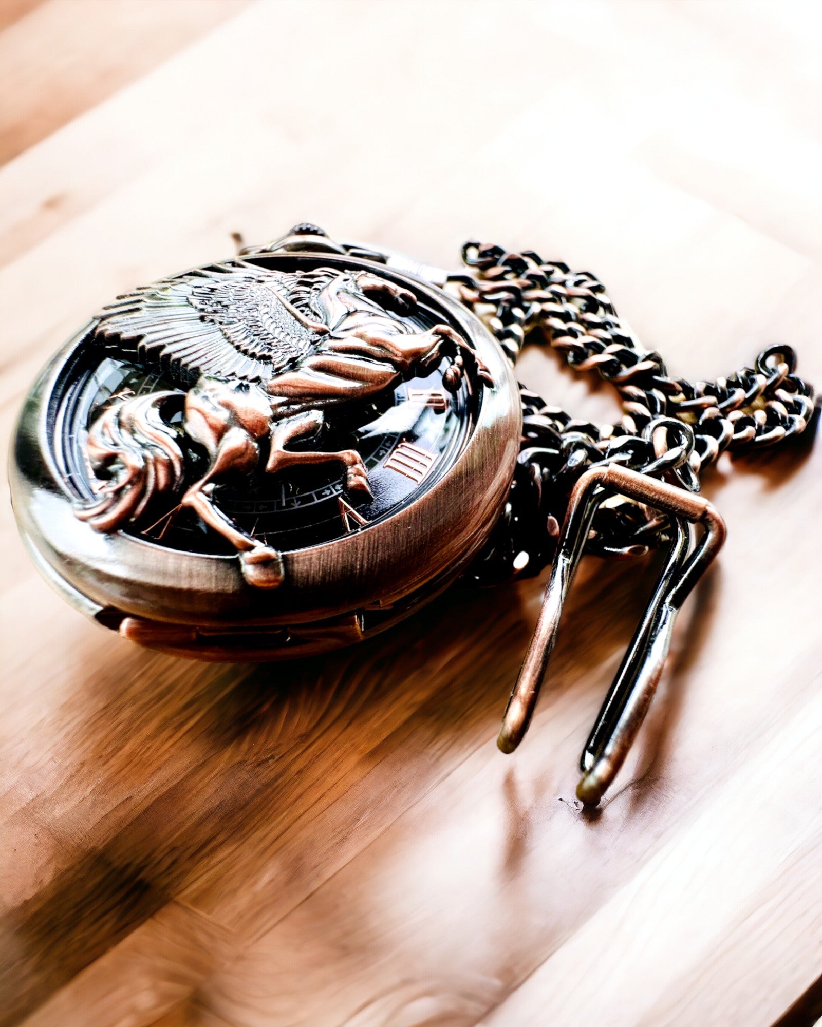 Relógio de Bolso "Equus Tempus" - Cor: Castanho, Ouro Rosa com Motivo de Cavalo, possibilidade de personalização com gravação