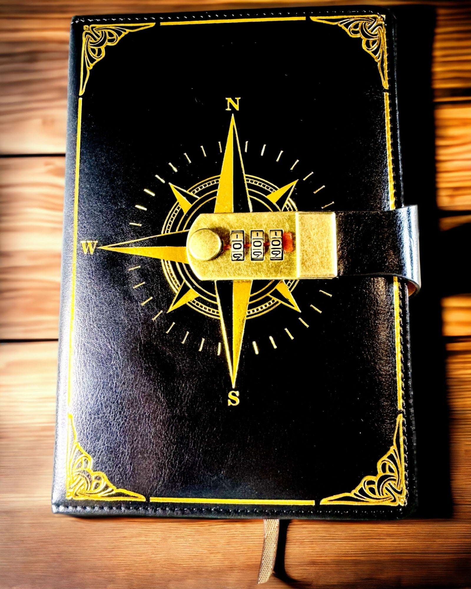 Notatnik Premium com Fecho de Código A5 - Estilo Vintage com Bússola, Design Japonês, Artigos de Papelaria para Estudantes e Negócios. Personalização com gravação