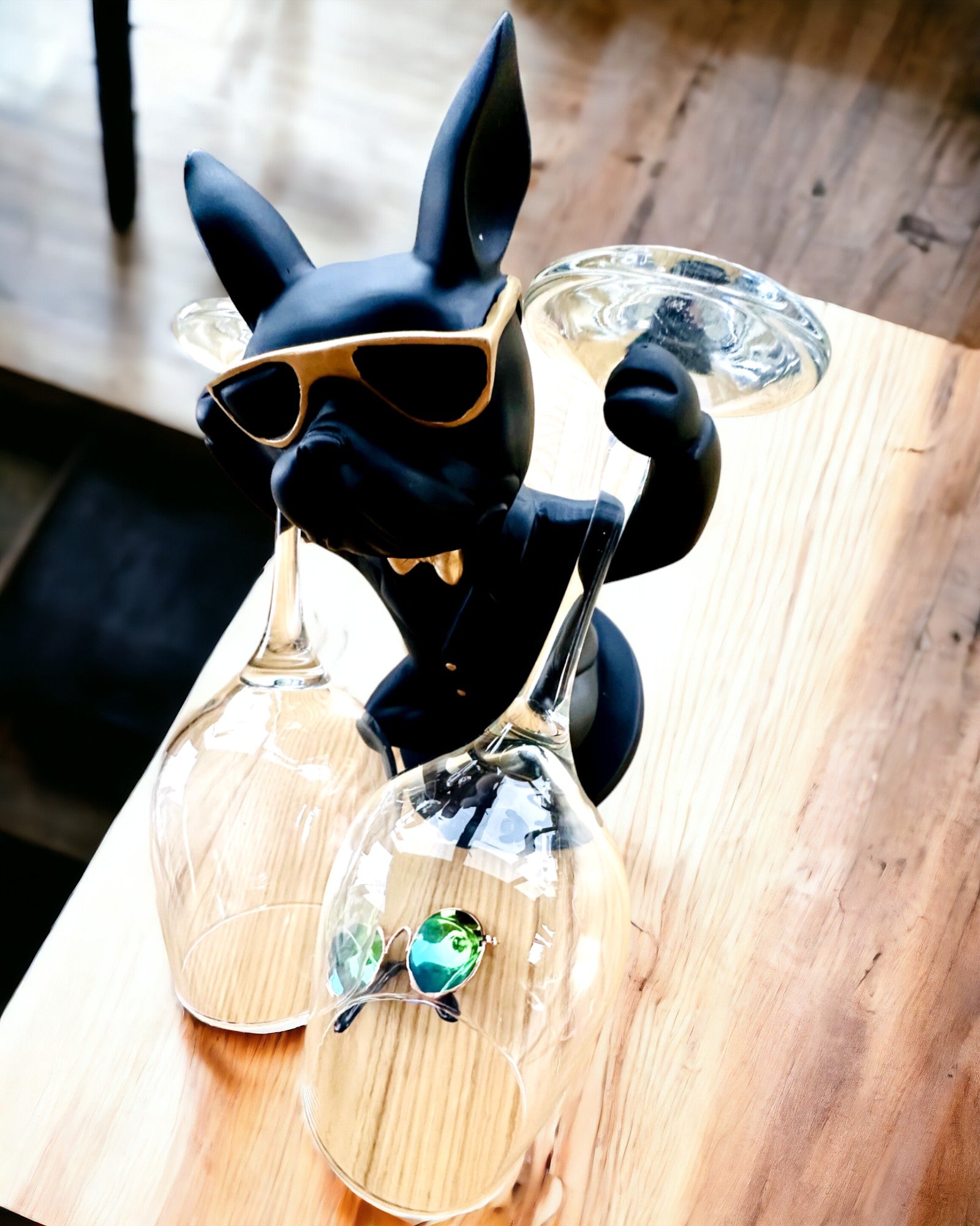 Figura Bulldog Elegance - Suporte exclusivo para copos, possibilidade de personalização com gravação