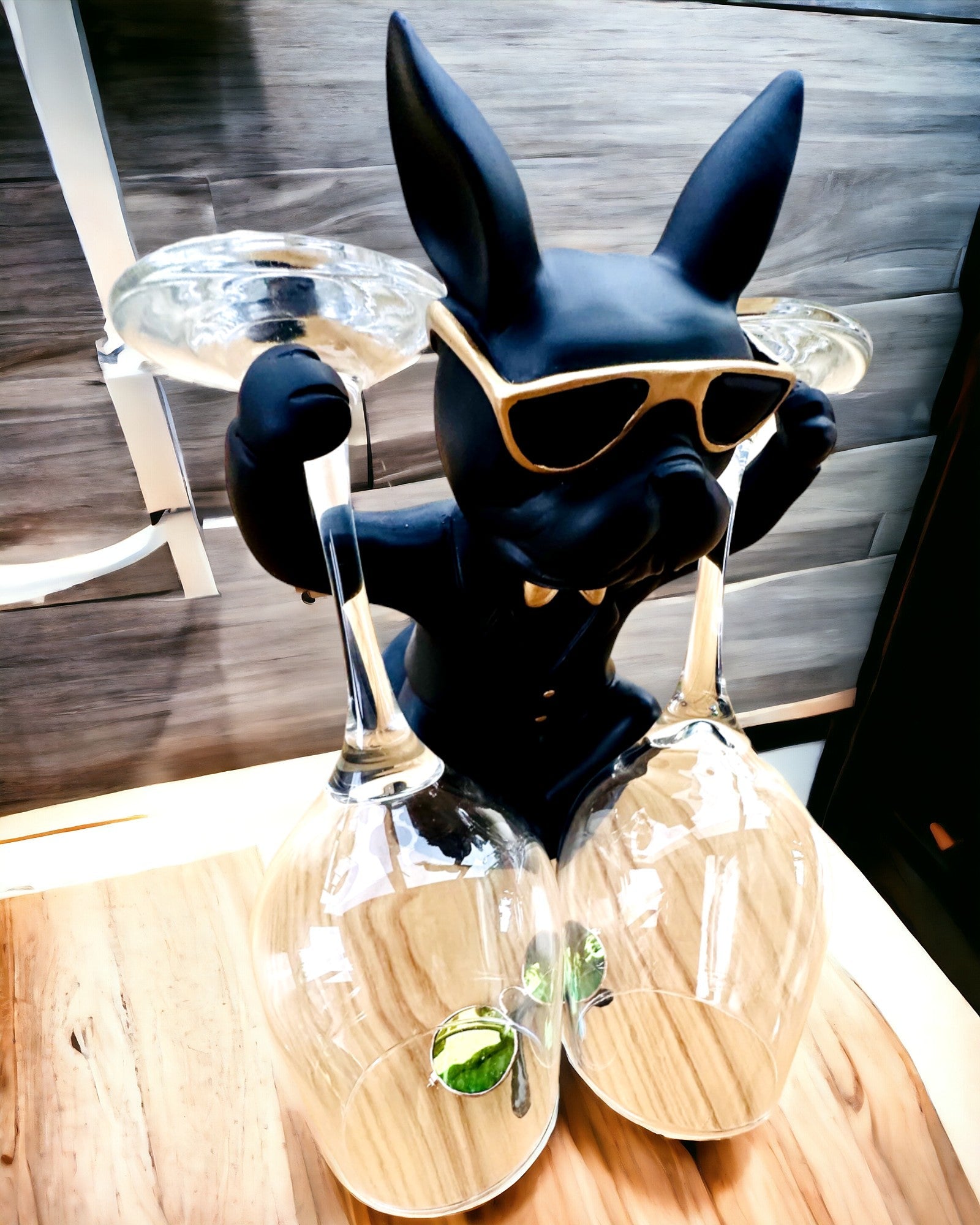 Figura Bulldog Elegance - Suporte exclusivo para copos, possibilidade de personalização com gravação