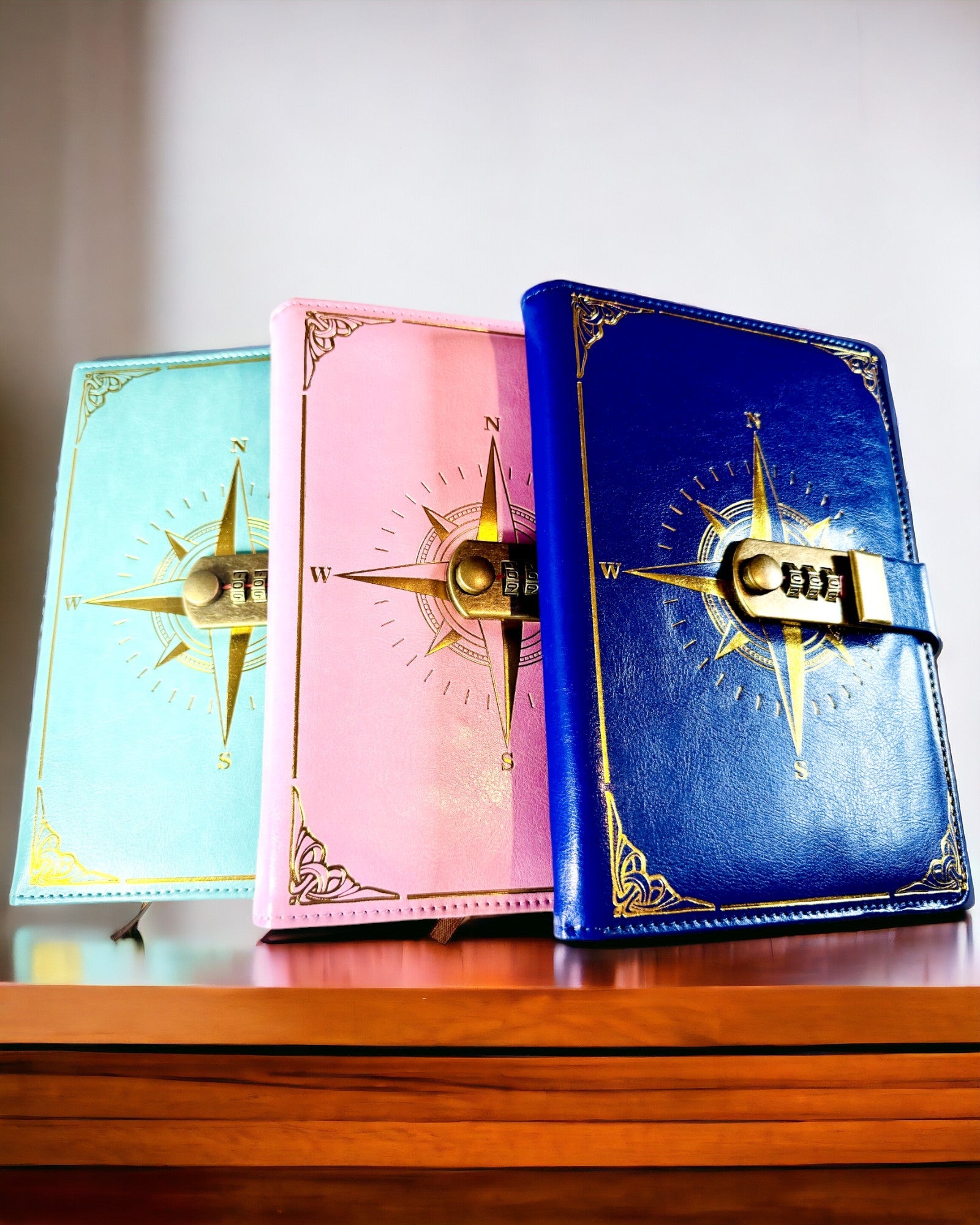 Notatnik Premium com Fecho de Código A5 - Estilo Vintage com Bússola, Design Japonês, Artigos de Papelaria para Estudantes e Negócios. Personalização com gravação