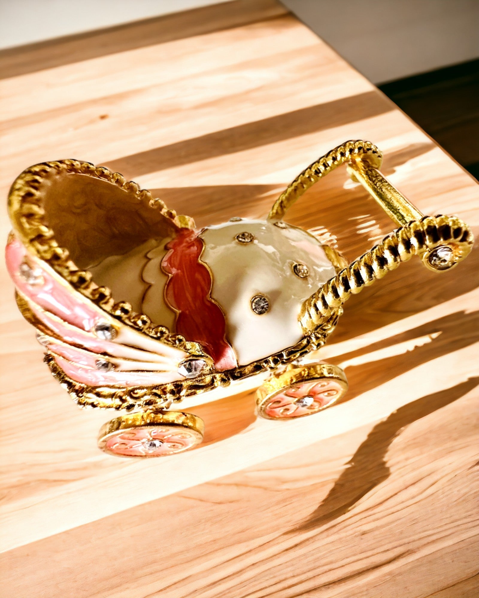 Pequeno Carrinho de Contos de Fadas para joias, tesouros - Elegância Real, personalização com gravação