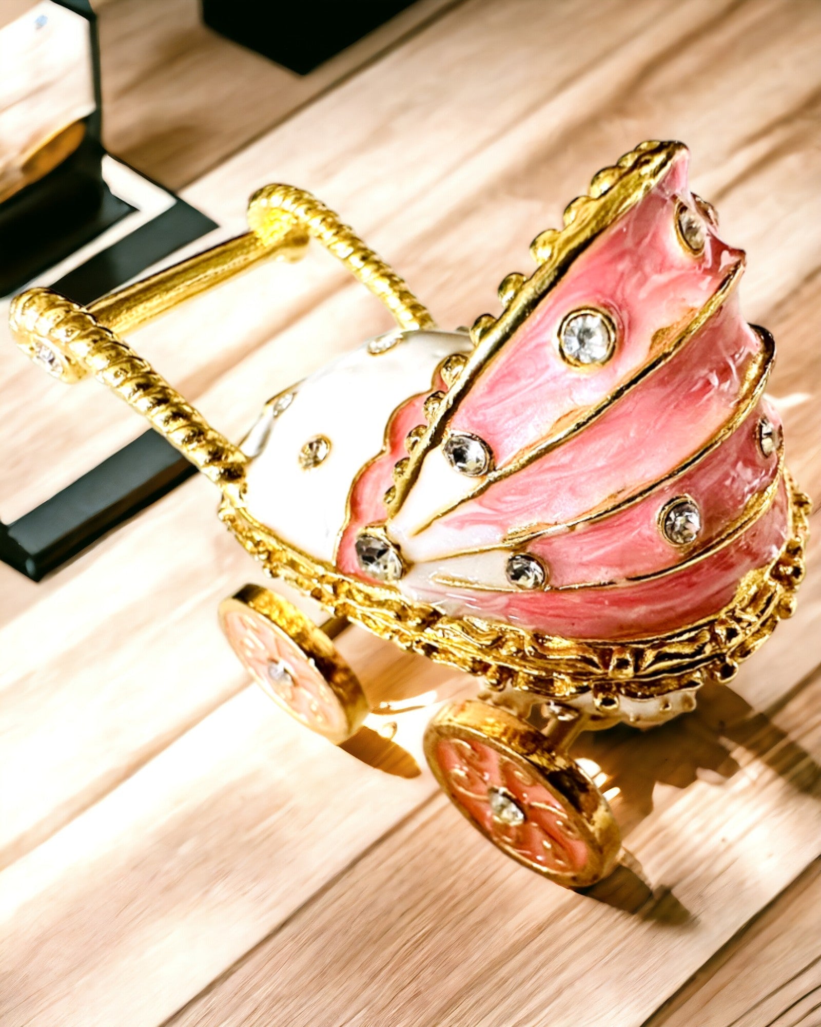 Pequeno Carrinho de Contos de Fadas para joias, tesouros - Elegância Real, personalização com gravação