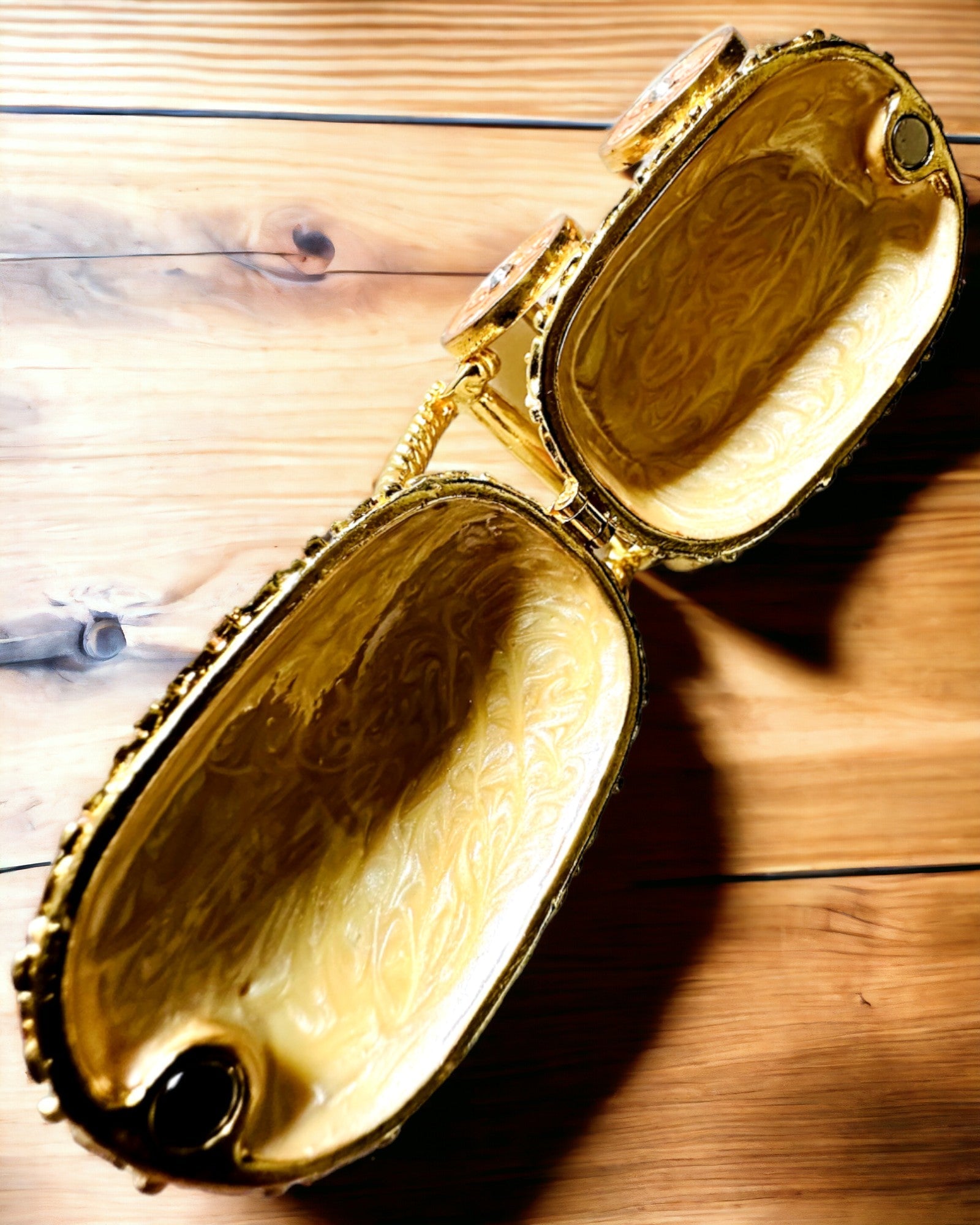 Pequeno Carrinho de Contos de Fadas para joias, tesouros - Elegância Real, personalização com gravação