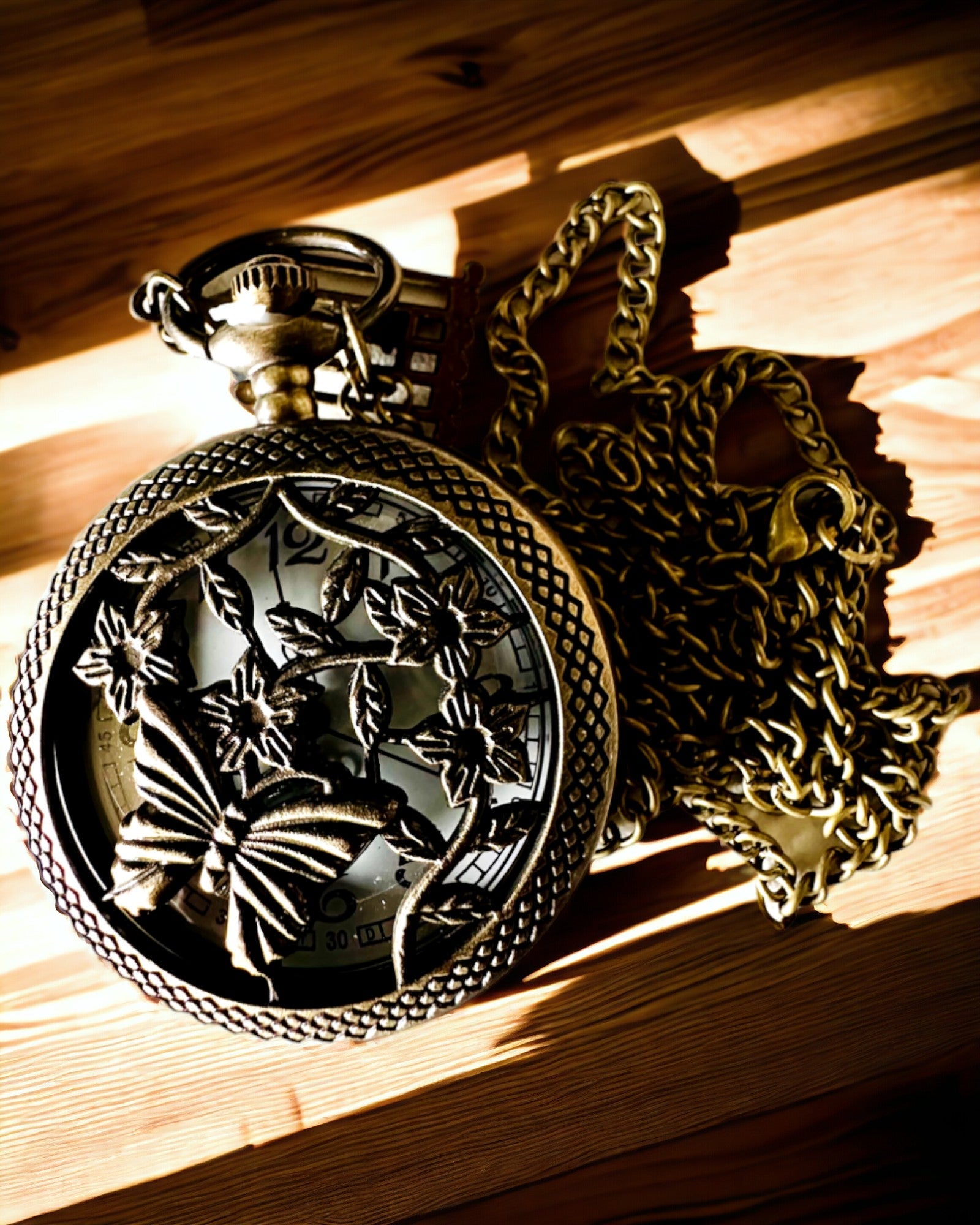 Relógio de Bolso "Elegância Borboleta" com possibilidade de personalização por gravação