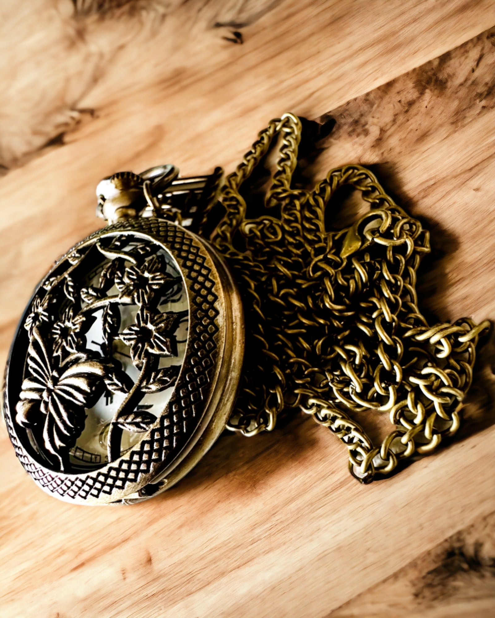 Relógio de Bolso "Elegância Borboleta" com possibilidade de personalização por gravação