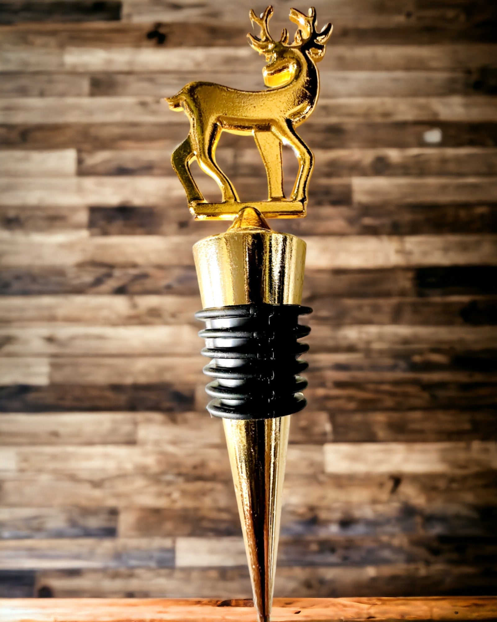 Rolha de Vinho Metálica Exclusiva com Veado - Elegante e Funcional, possibilidade de personalização com gravação