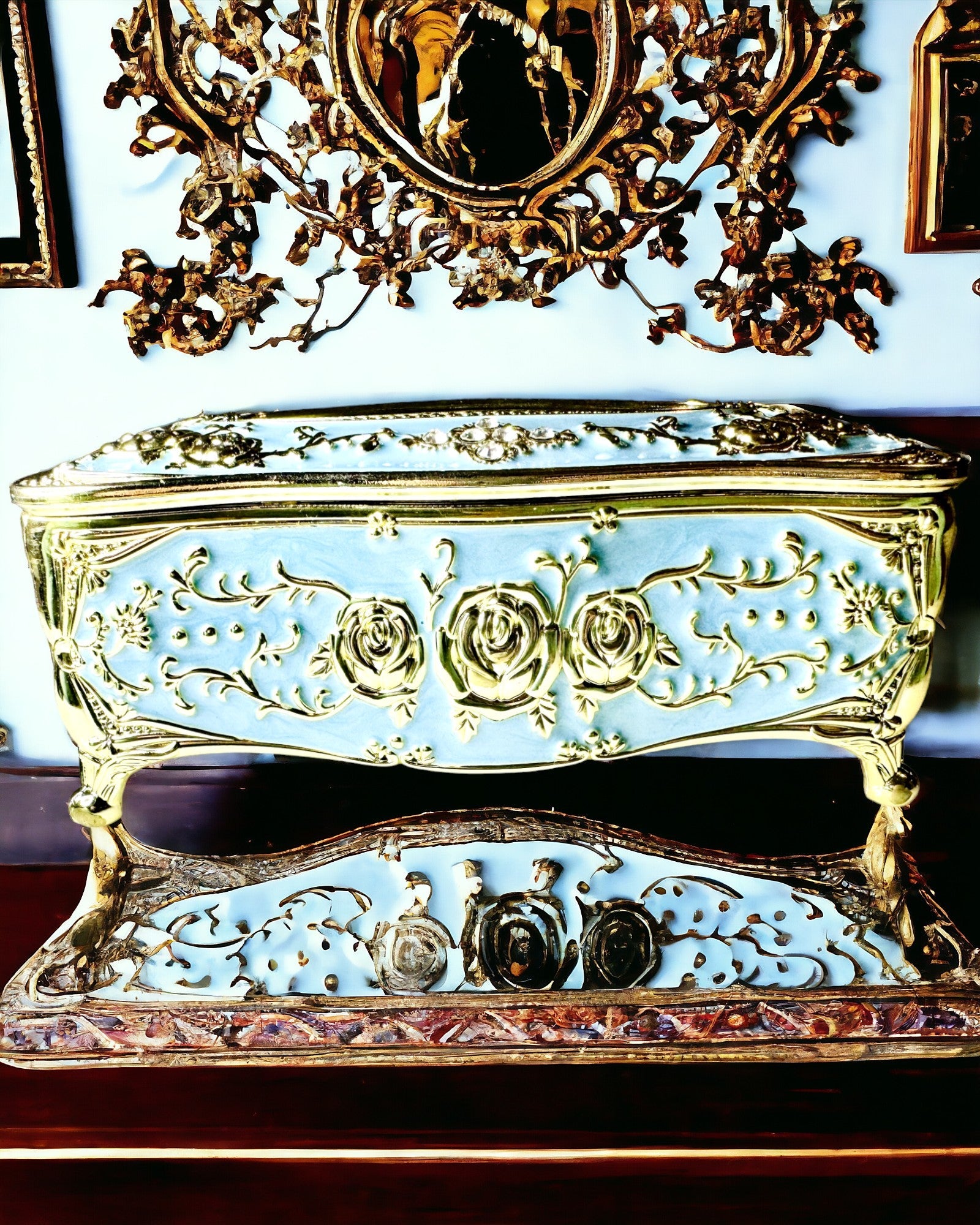 Caixa de Lenços Luxuosa com Padrão de Rosa em Relevo e Pegas Elegantes