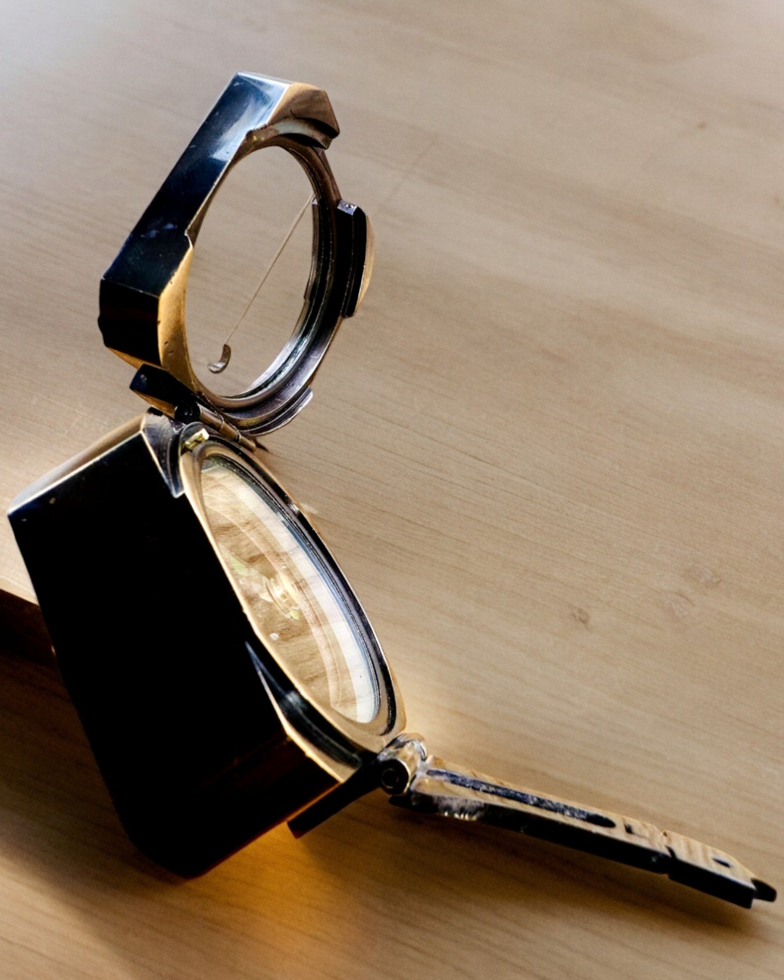 Compasso sólido e premium Capitão "Navigator" - com opção de personalização por gravação