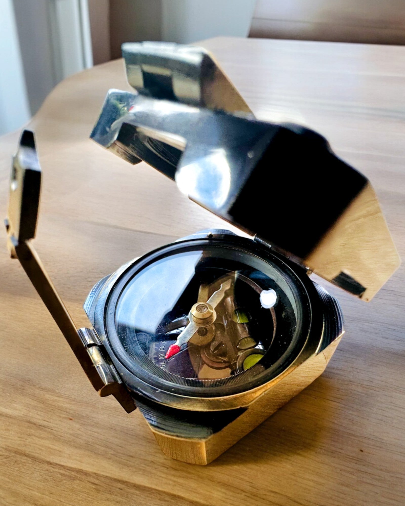 Compasso sólido e premium Capitão "Navigator" - com opção de personalização por gravação