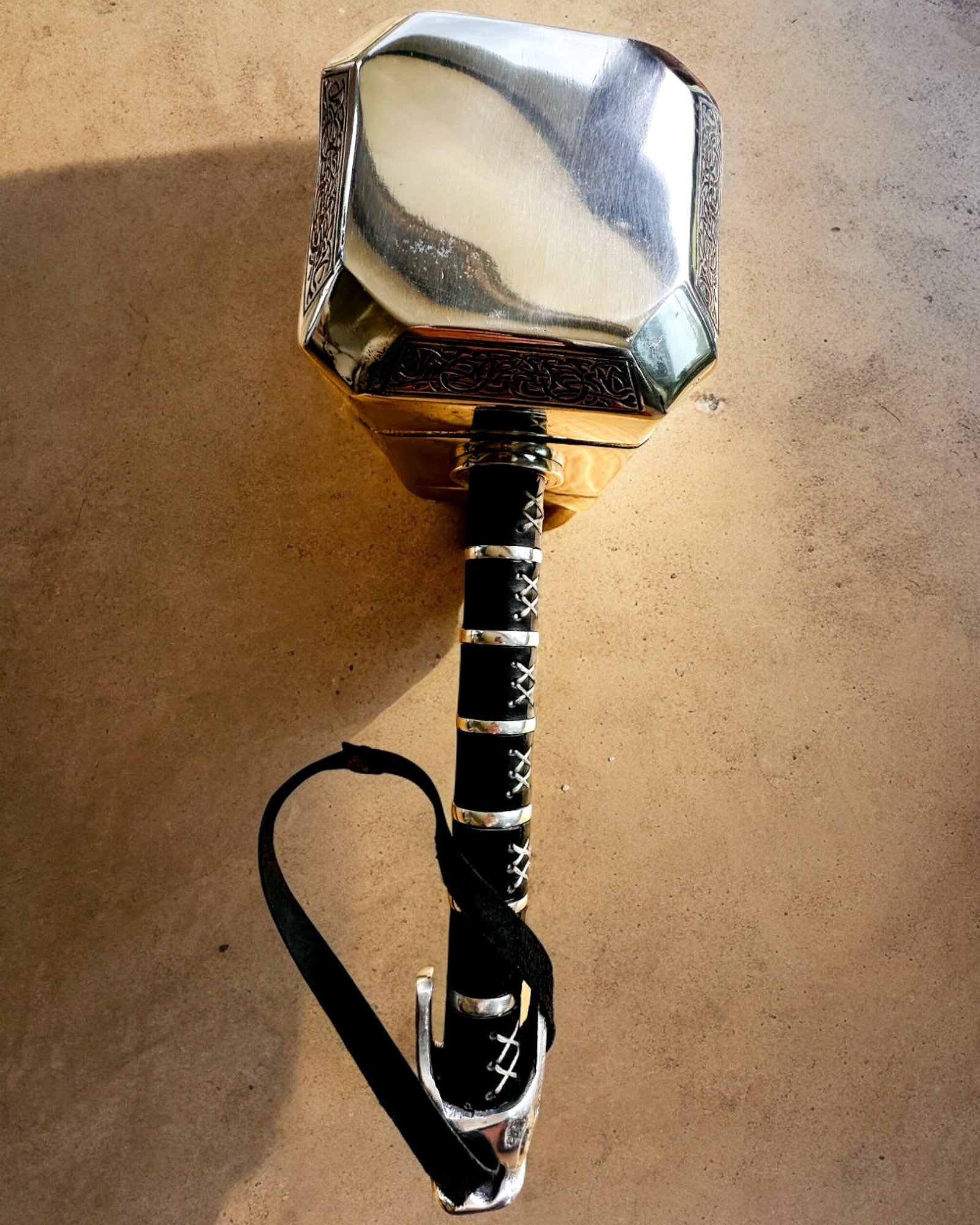 Martelo de Thor "Chief" - Martelo Artesanal Feito à Mão, personalização com gravação para presente