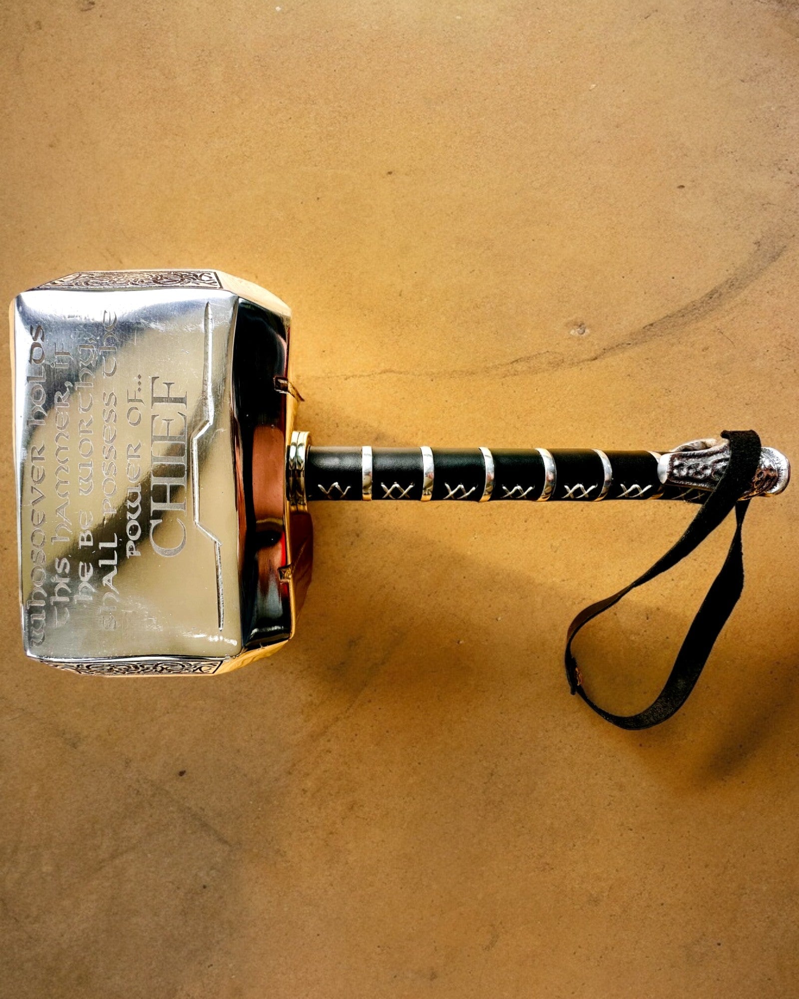 Martelo de Thor "Chief" - Martelo Artesanal Feito à Mão, personalização com gravação para presente