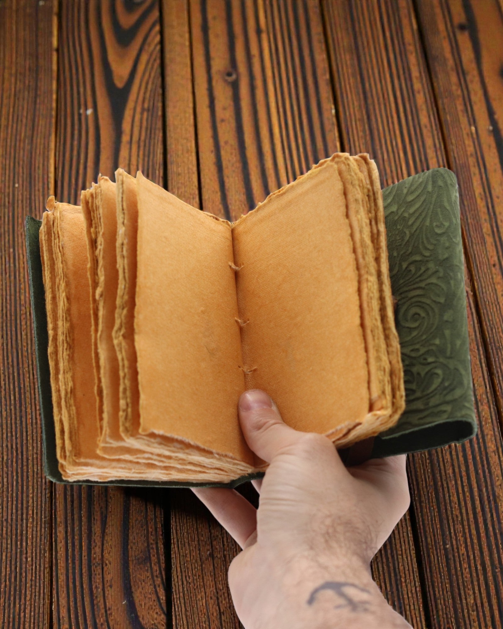 Green Maze de época – caderno de notas em pele com folhas envelhecidas 12,7 × 8,9 cm