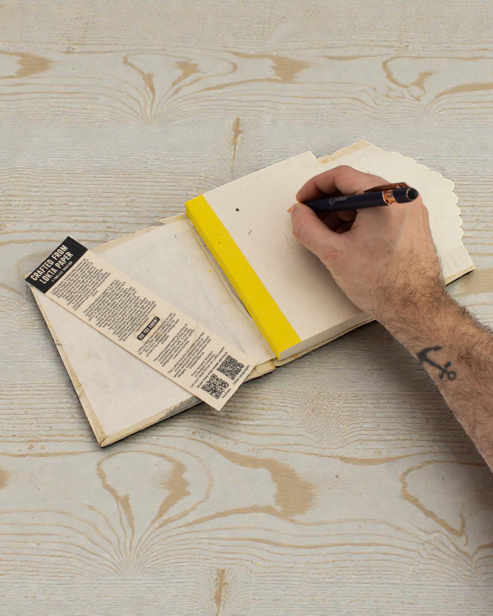 Caderno Médio Lokta Buganvília (15 x 12 cm) – 45 folhas