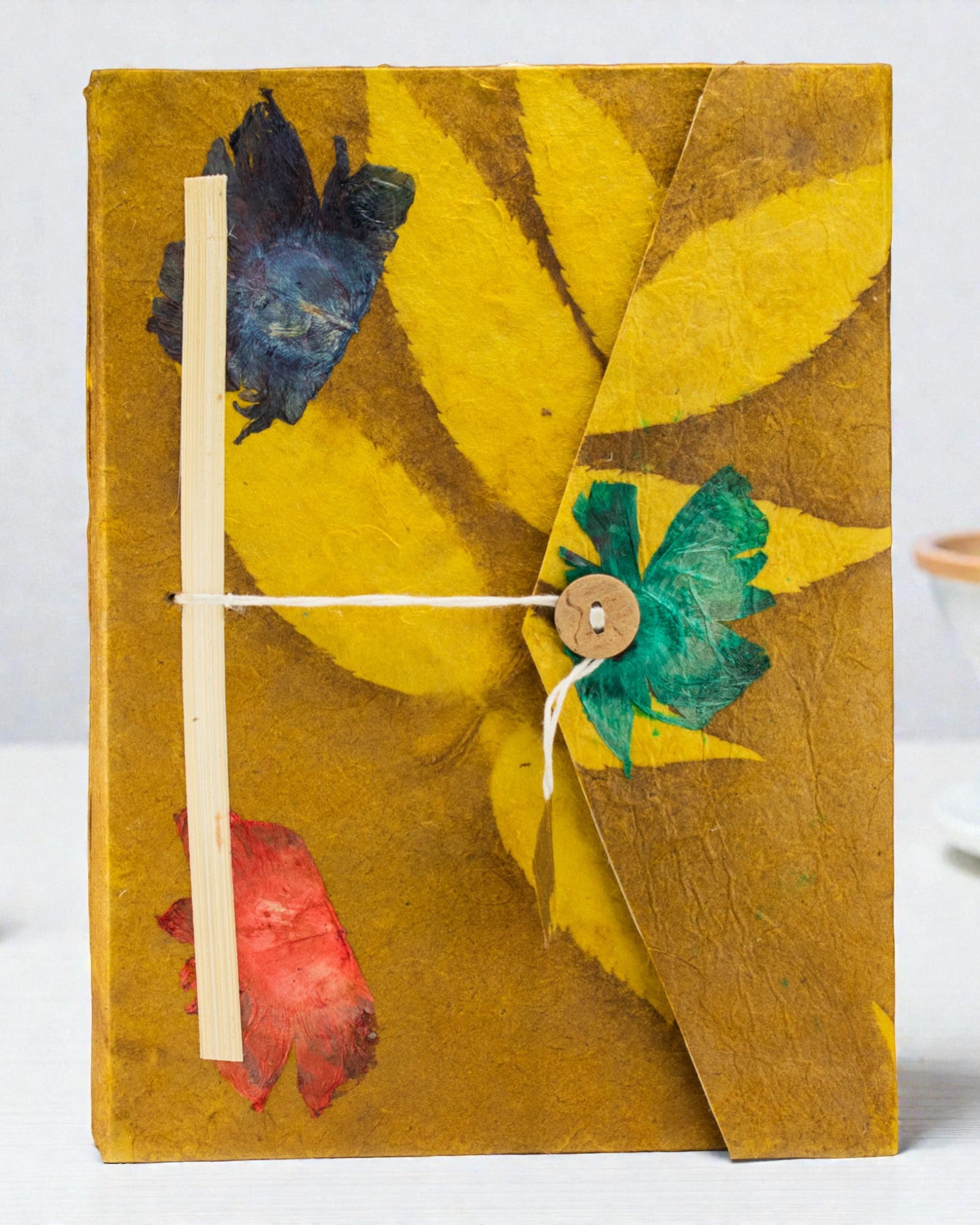 Caderno Grande Lokta Flores Ousadas – Verde-oliva (45 folhas, 21 x 15 cm)