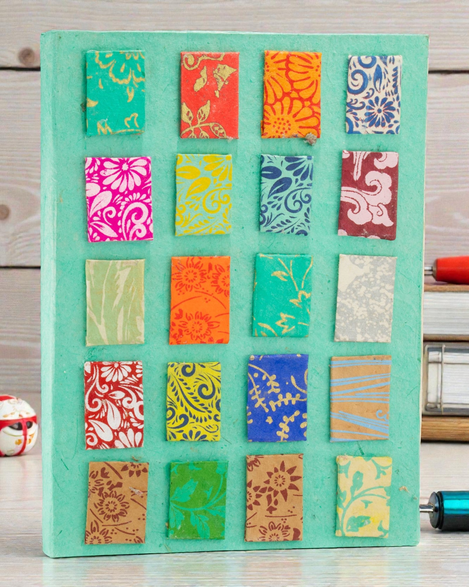 Caderno Artístico Lokta Mosaic – Mini Azulejos Turquesa (45 folhas, 21 x 15 cm)