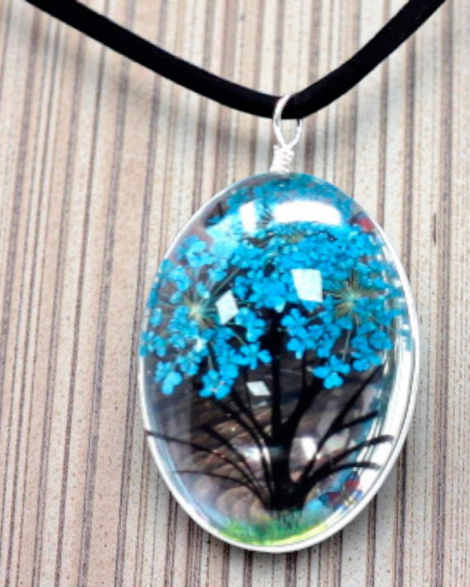 Brisa Marinha – Conjunto de Joias Azul-Esverdeado com Flores Secas Árvore da Vida