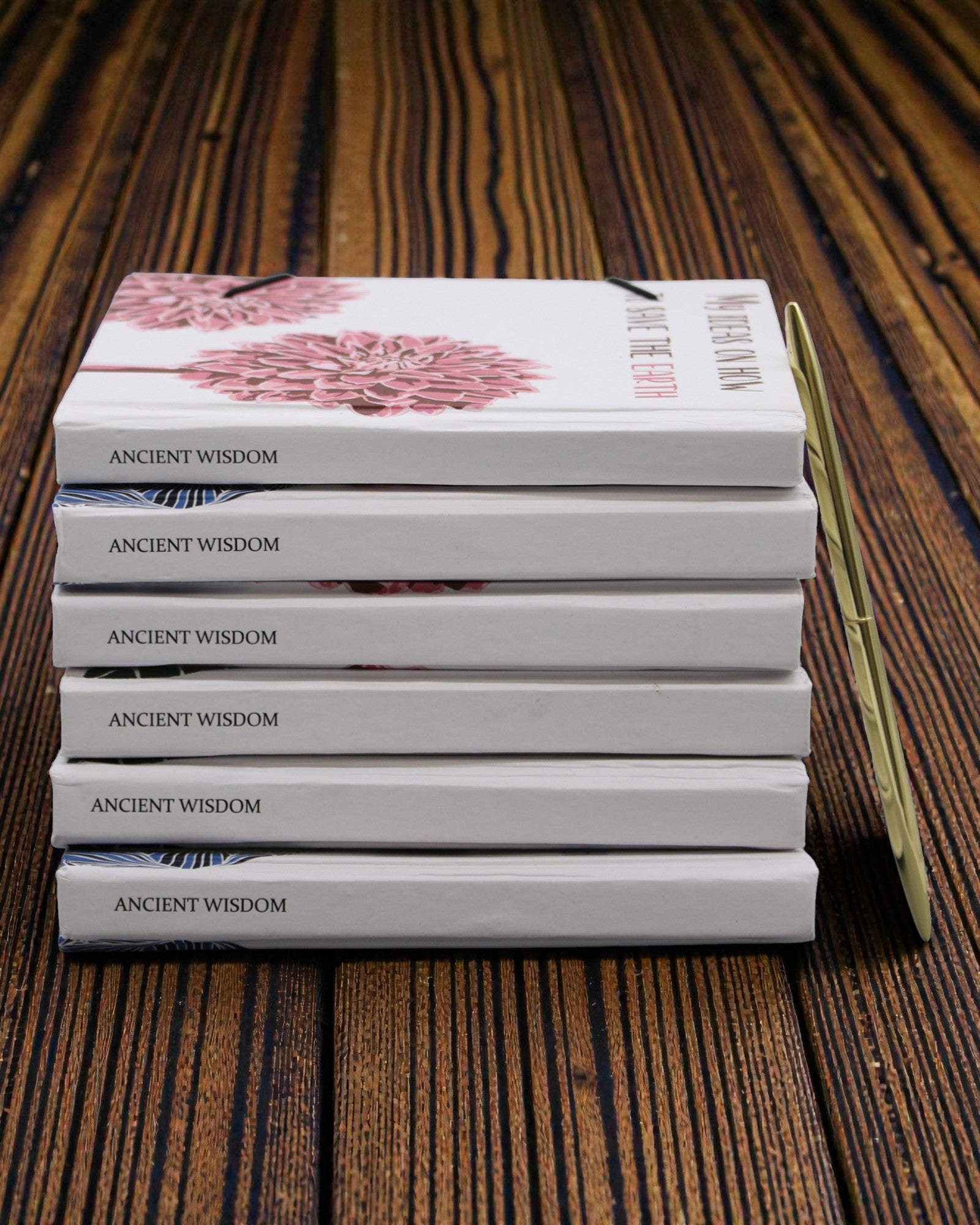 Flores Juntas – pequeno caderno com tira e botão de coco 18 × 12,5 cm, 200 páginas