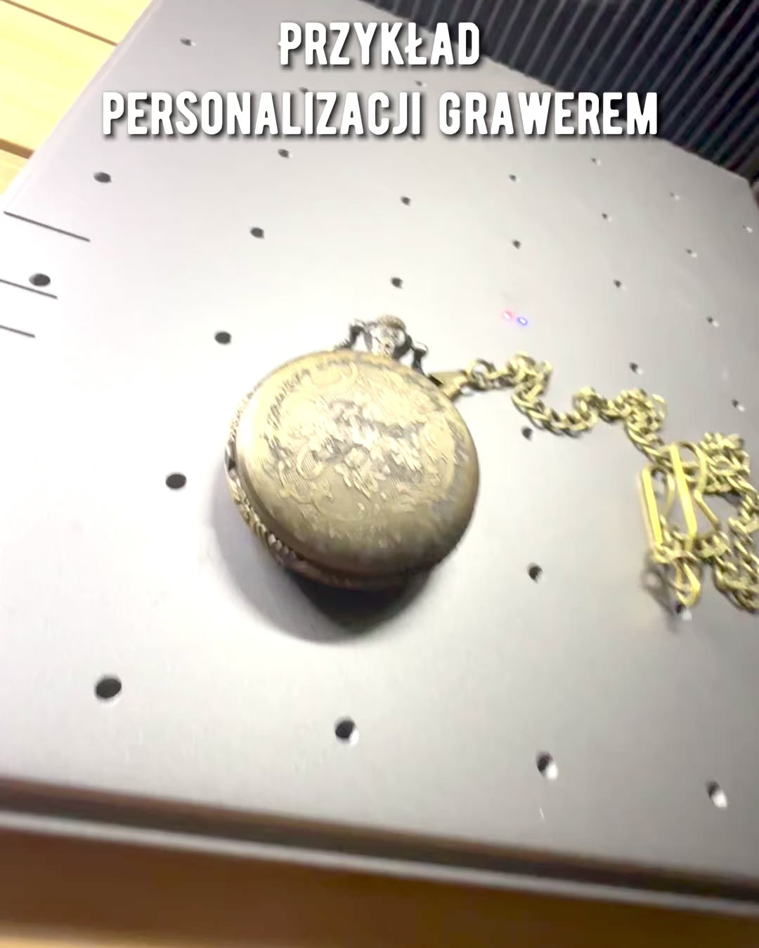 Relógio de Bolso Clássico de Quartzo com Mapa-Múndi – Pingente com Corrente em Estilo Vintage para Ela e para Ele, gravura