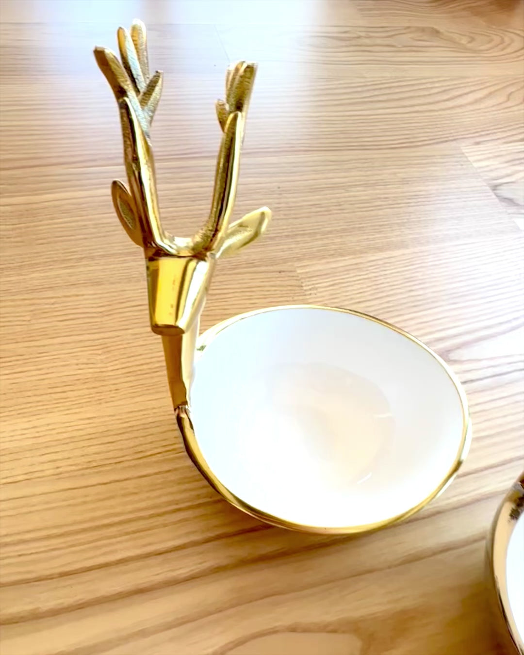 Tigela Elegante Beleza com Chifres – Artesanato da Índia, personalização com gravação