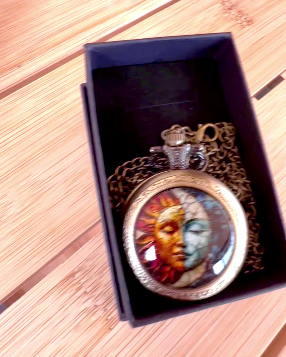 Elegante relógio de bolso "Słoneczna Luminacja" com possibilidade de gravação para presente
