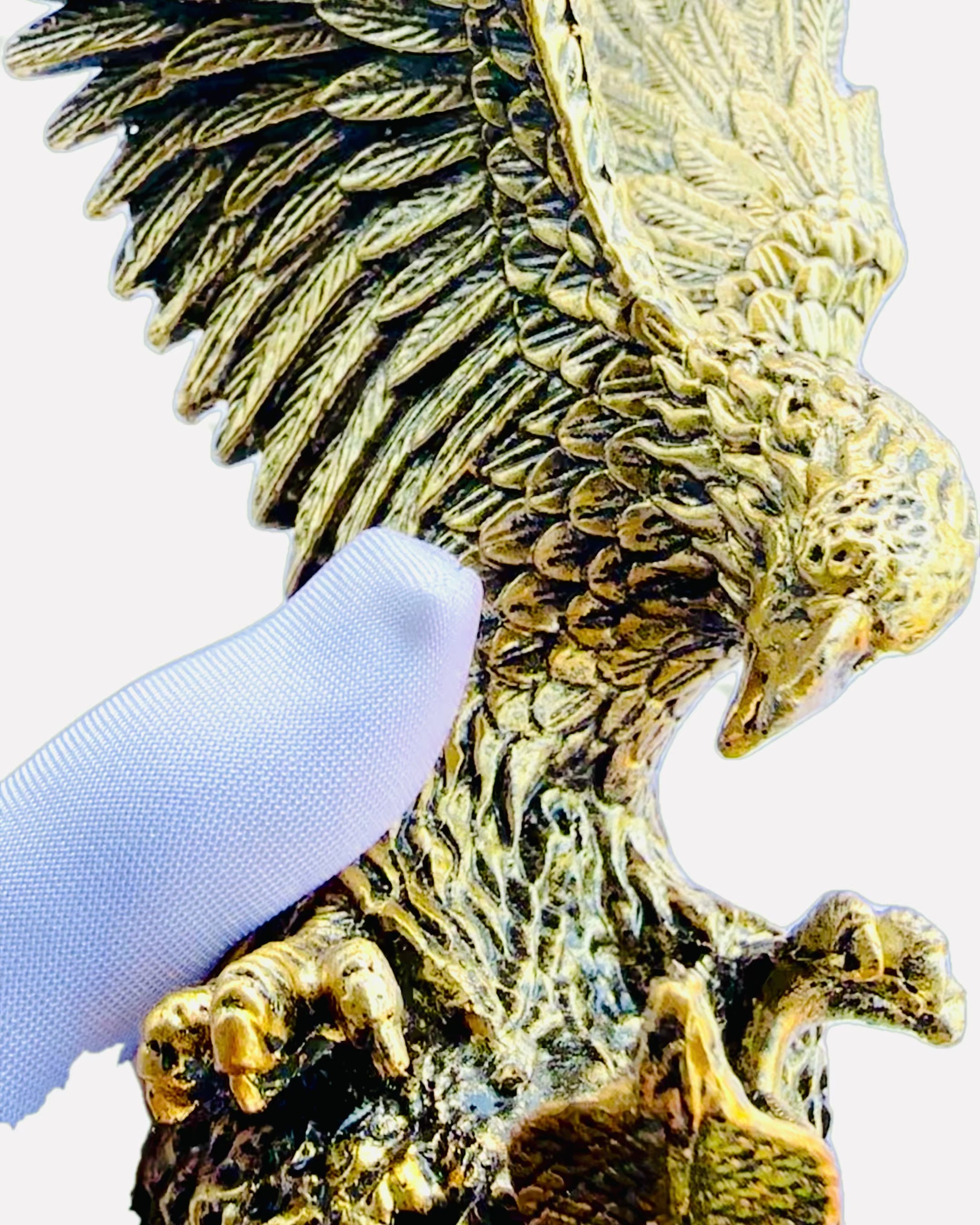 Águia Real – Estatueta Decorativa de Resina com Opção de Gravação