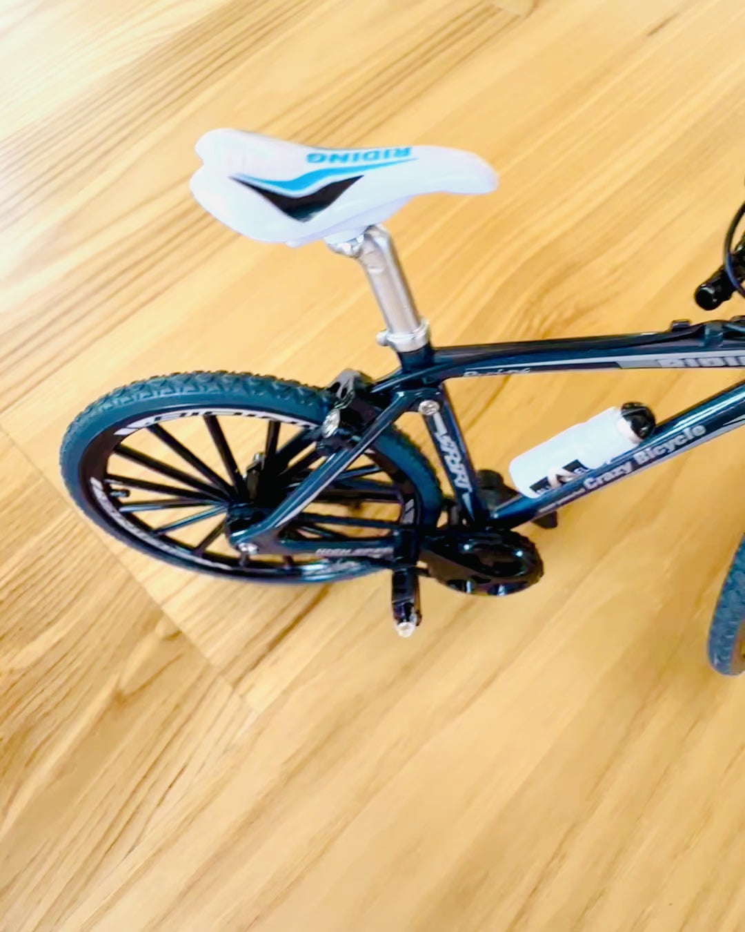 Modelo Miniatura de Metal Bicicleta Vermelha "SpeedMaster" personalização com gravação para presente, 2 variantes de cor