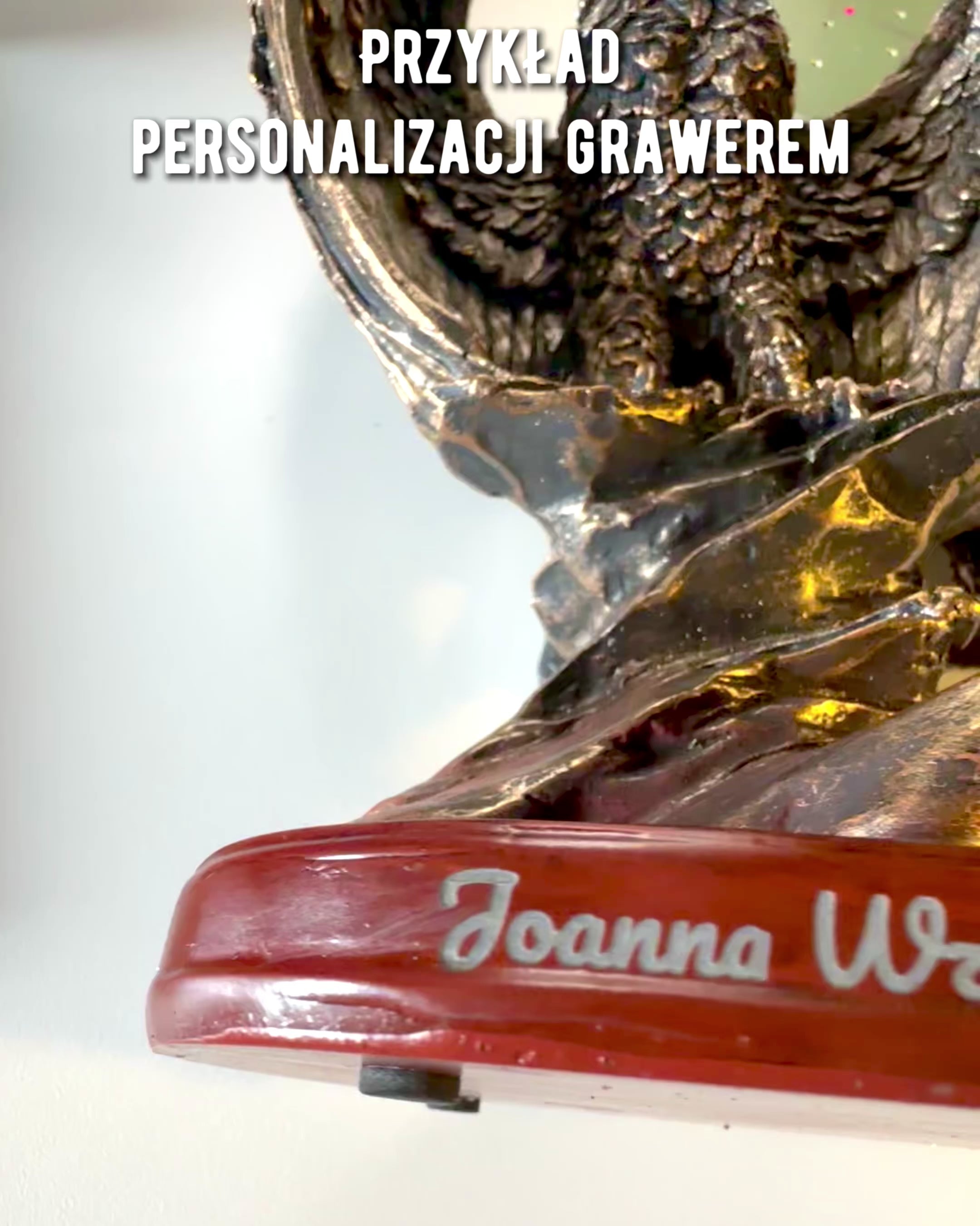 Estatueta Decorativa "Águia Voadora" – Majestoso Símbolo de Força e Liberdade