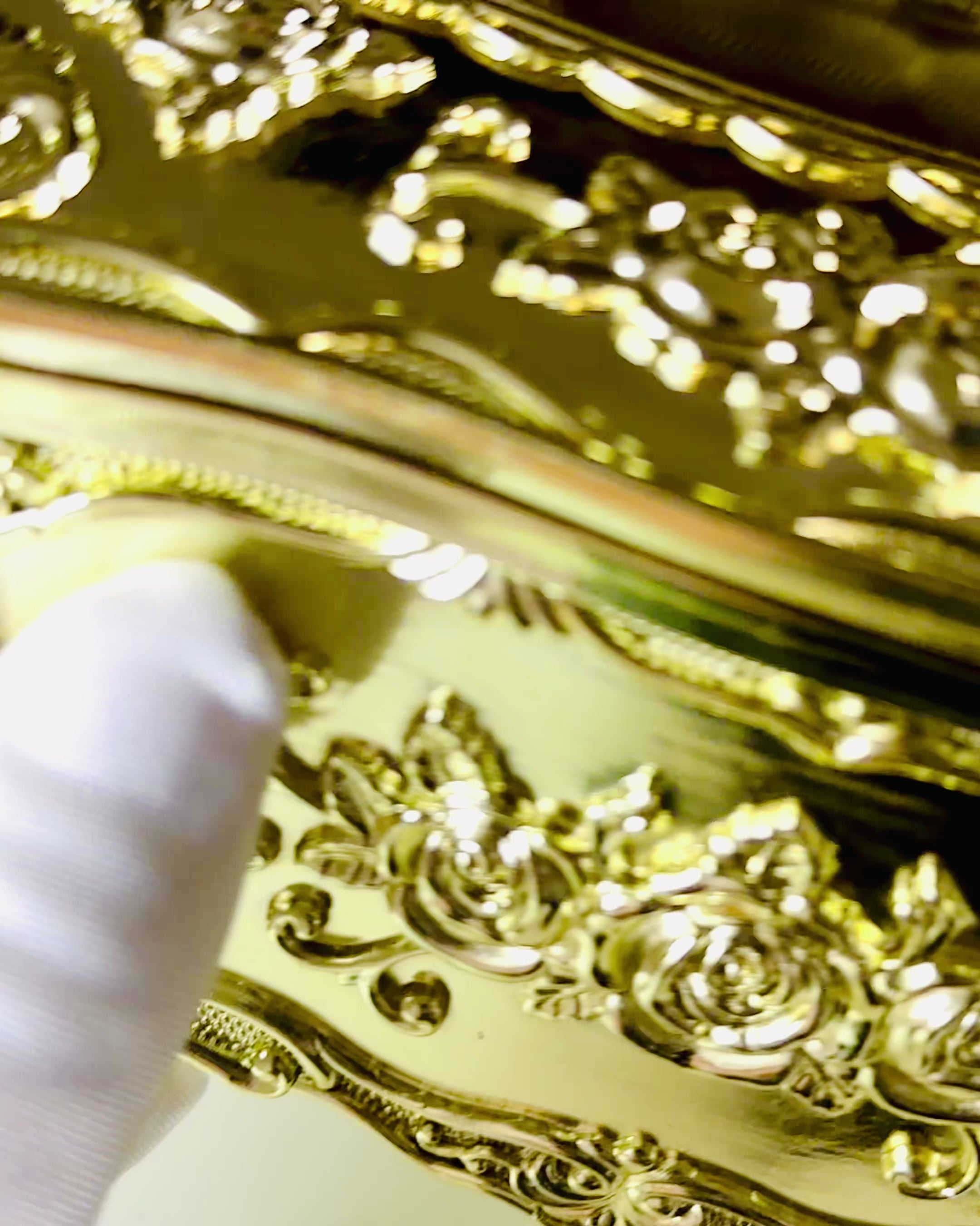 Caixa Elegante para Lenços com Flores em Relevo - Recipiente para Guardanapos