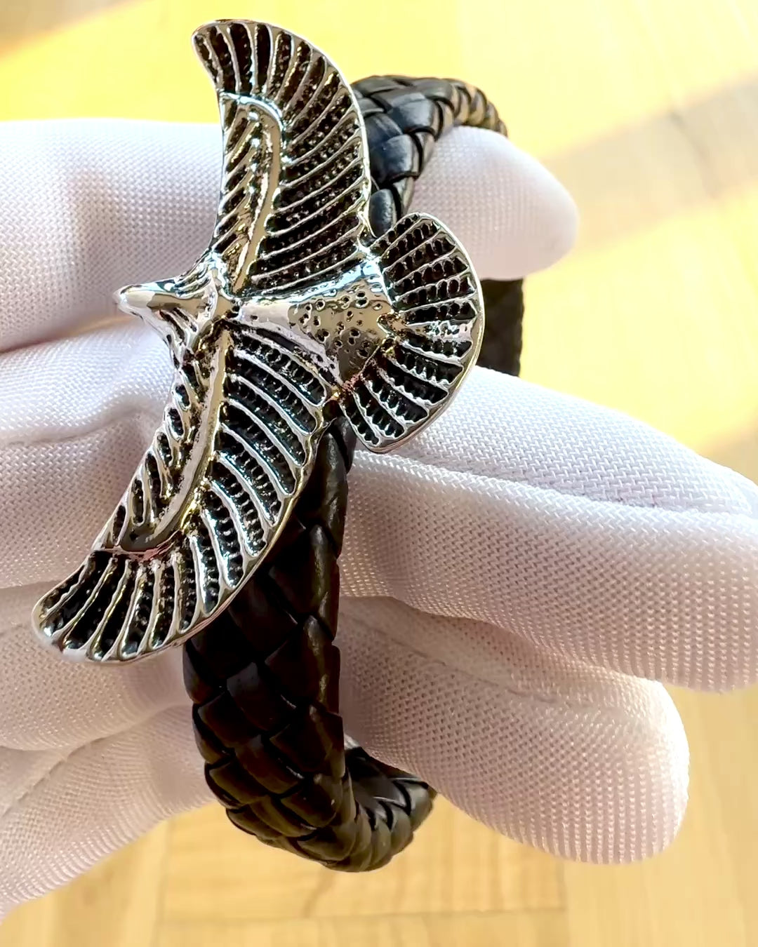 Pulseira Masculina "SkyRider" – Estilo em Couro com Caráter - possibilidade de personalização com gravação