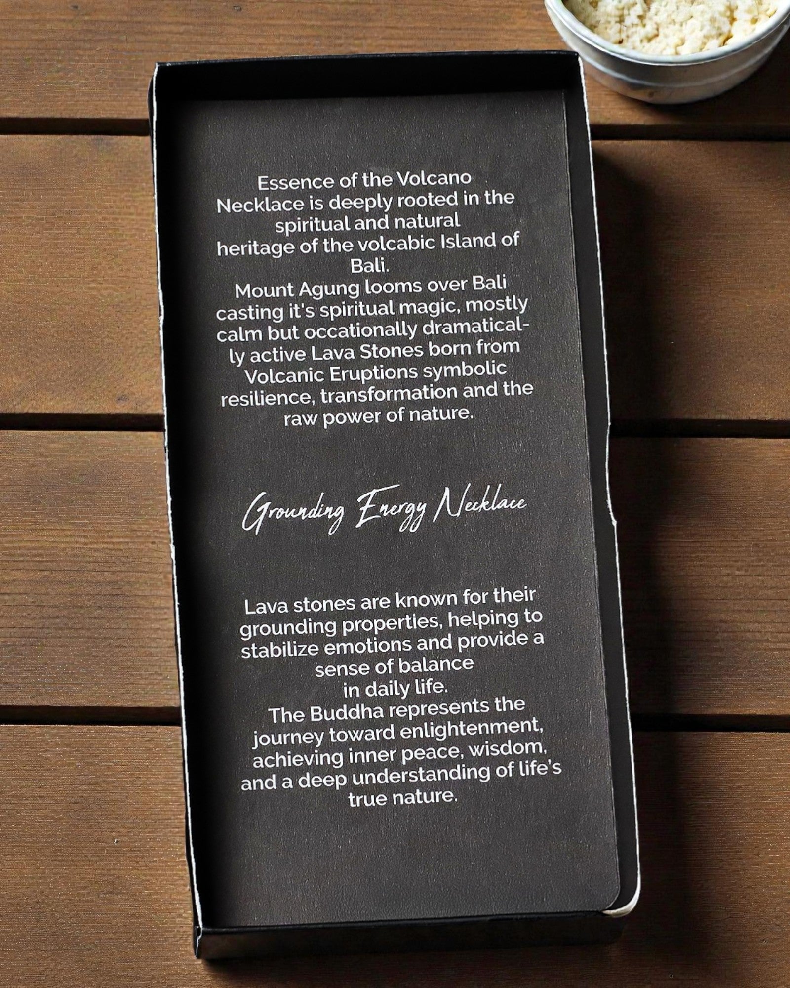 Colar Essência do Vulcão – Energia de Enraizamento