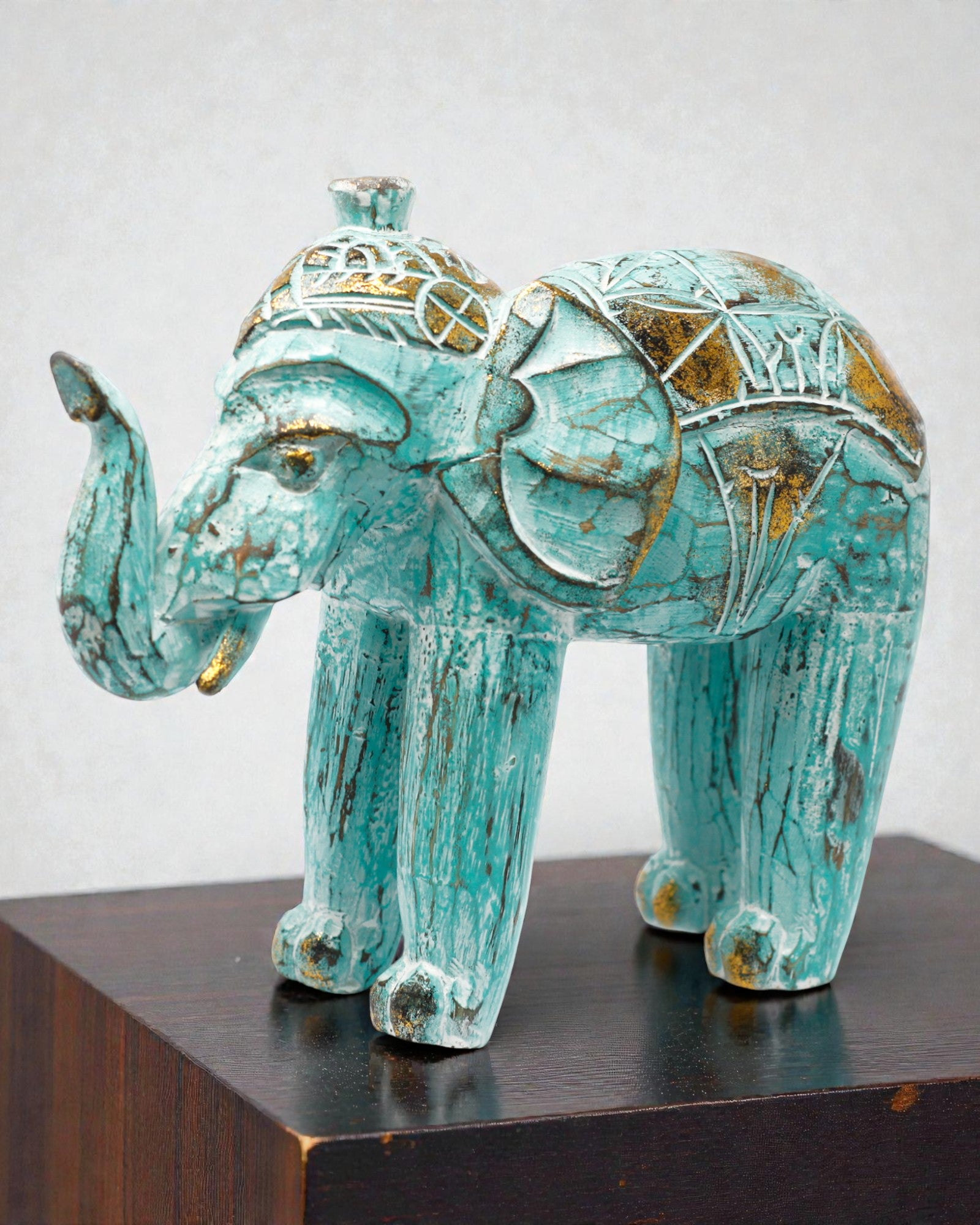 Escultura de Elefante 24 cm – Turquesa e Dourado
