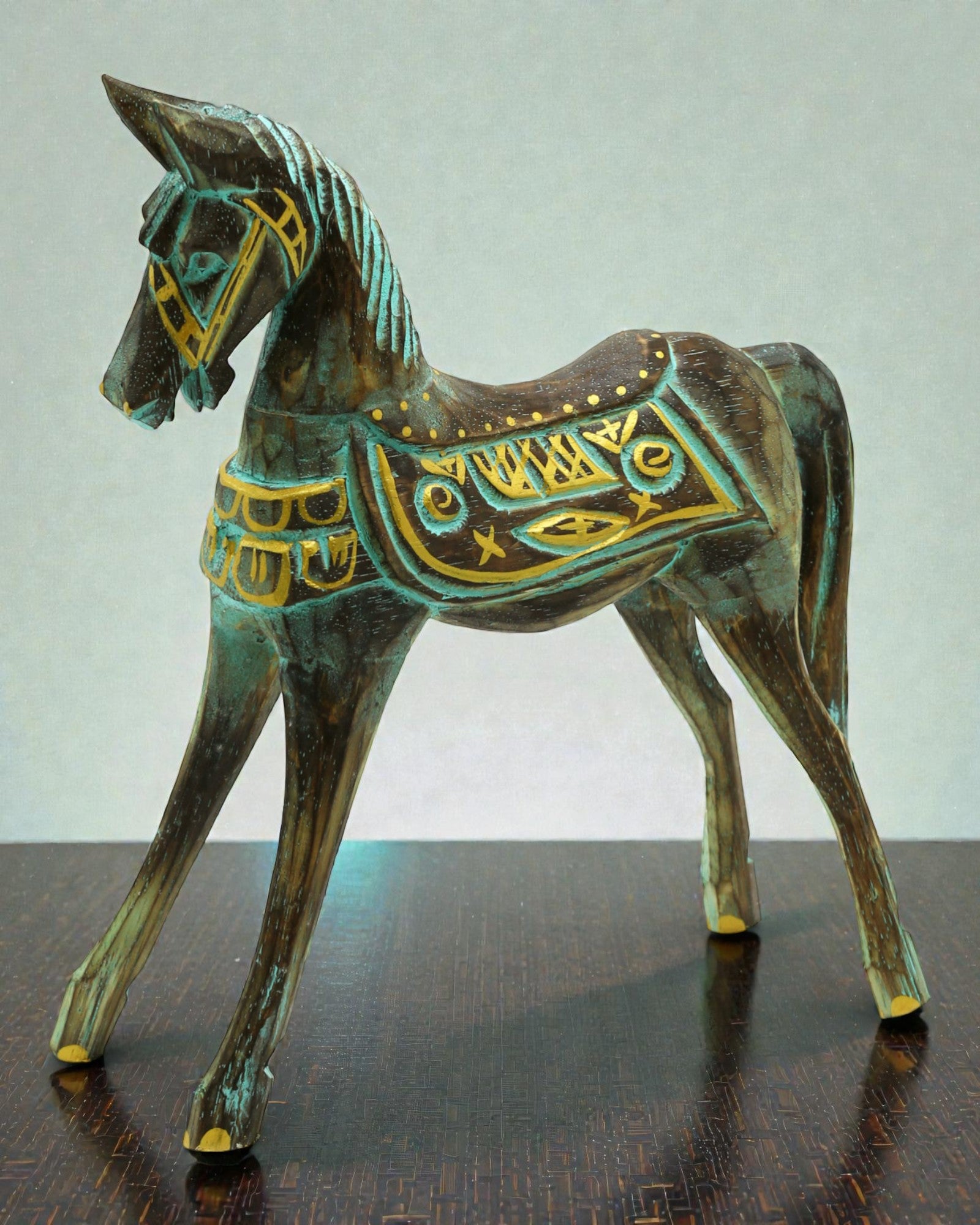 Cavalo Médio Dourado-Turquesa 25 cm – Elegância Oriental