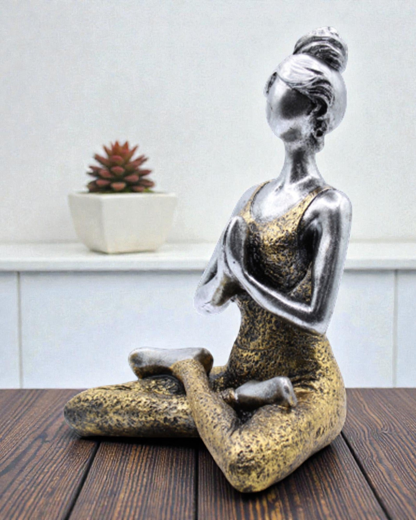 Figura de Mulher 24 cm – Ioga Equilíbrio Prateado-Dourado