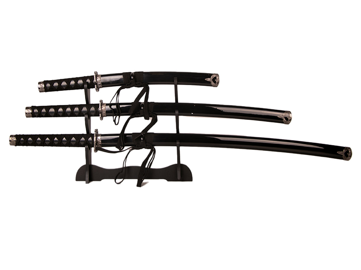 Conjunto de 3 espadas de samurai num suporte, com possibilidade de personalização por gravação