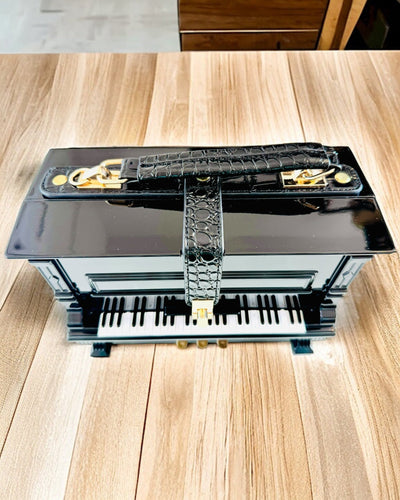 Mala Feminina “Piano Elegante” em Cores Preto e Branco