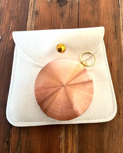 Bússola ouro rosa - navegação em estilo retro – instrumento portátil e preciso para determinação de direção para viajantes e exploradores. Gravação, personalização.