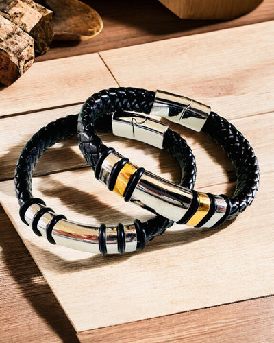 Pulseira Hip Hop Moderna para Homens com Gravação Personalizada e Fecho Magnético – Escolha o Estilo com Acabamentos em Prata ou Ouro, 22cm Couro PU