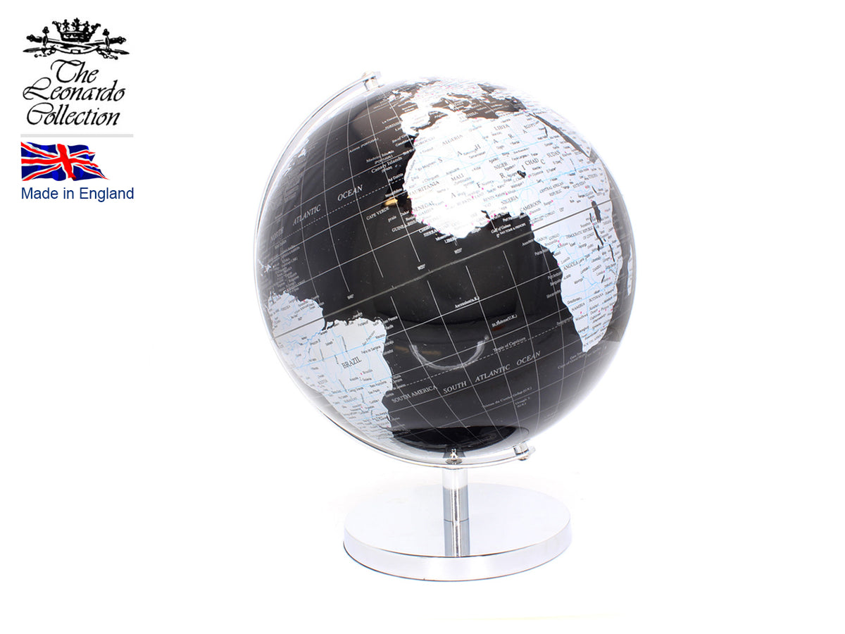 Globo médio numa base prateada, com possibilidade de personalização por gravação, 27 cm de altura