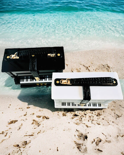 Mala Feminina “Piano Elegante” em Cores Preto e Branco