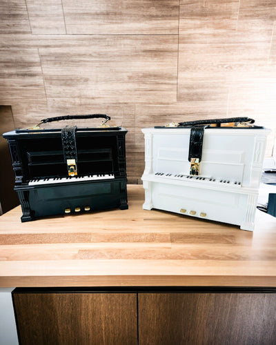 Mala Feminina “Piano Elegante” em Cores Preto e Branco