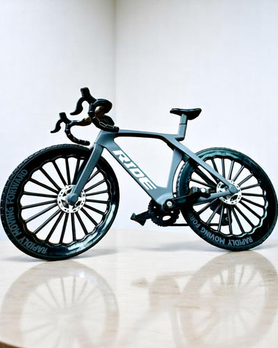 „Speedster” – modelo de colecionador com opção de gravação, 2 variantes à escolha