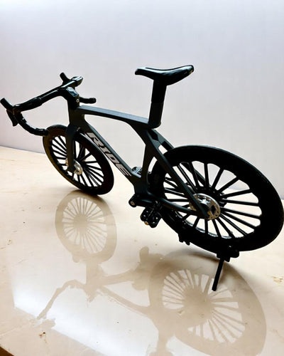 „Speedster” – modelo de colecionador com opção de gravação, 2 variantes à escolha