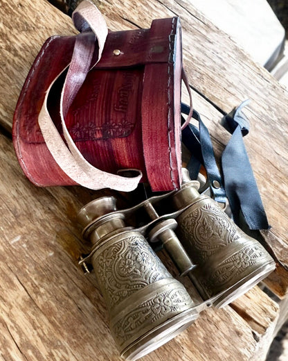 Binóculo com estojo de couro Victorian's Eye, 11 cm de Latão, Decorado à mão, personalização com gravação para presente