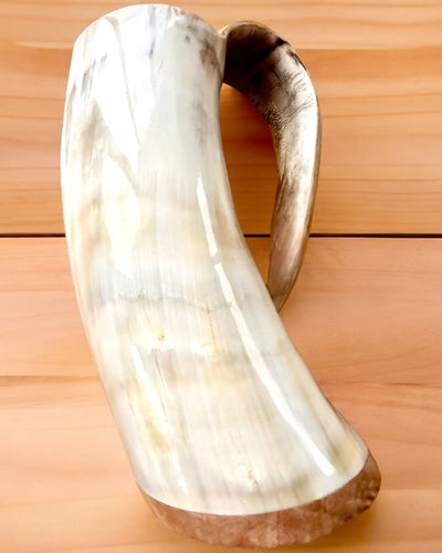 Caneca Esculpida 'Majstersztyk' com possibilidade de personalização por gravação - 5 variantes de cores