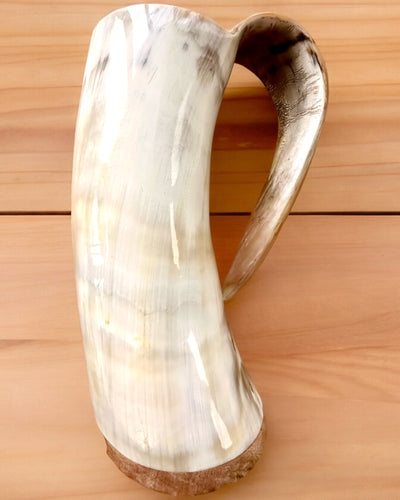 Caneca Esculpida 'Majstersztyk' com possibilidade de personalização por gravação - 5 variantes de cores