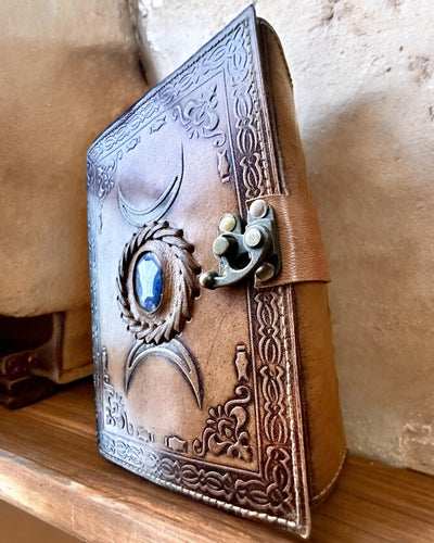 Dziennik Premium, Padrão Antigo, Caderno de Couro "Magiczna Kronika" 200 páginas, 2 variantes à escolha, personalização com gravação