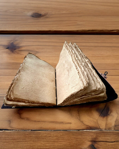 Dziennik Premium, Padrão Antigo, Caderno de Couro "Magiczna Kronika" 200 páginas, 2 variantes à escolha, personalização com gravação