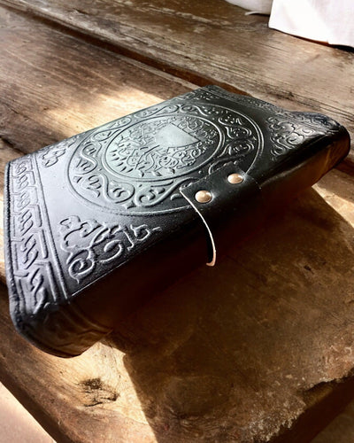 Dziennik Premium, Padrão Antigo, Caderno de Couro "Magiczna Kronika" 200 páginas, 2 variantes à escolha, personalização com gravação