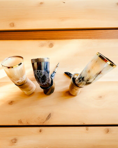 Caneca de Chifre "Viking Valor" - Gravada à Mão, Qualidade Premium - 4 variantes à escolha